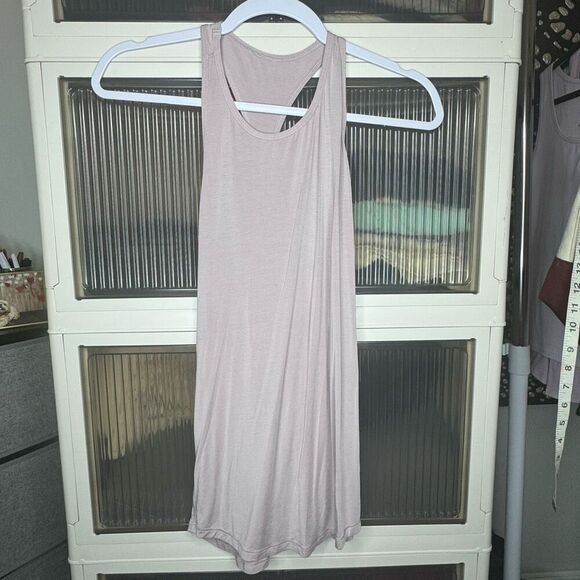 Lululemon Athletica Tank Top, Chrome, size8, GUC - Picture 2 of 2